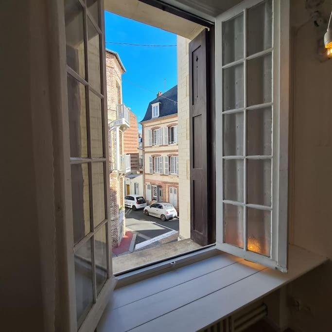 Beau Studio A 30M De La Plage / Beautiful Studio 30M From The Beach Trouville-sur-Mer Exterior photo