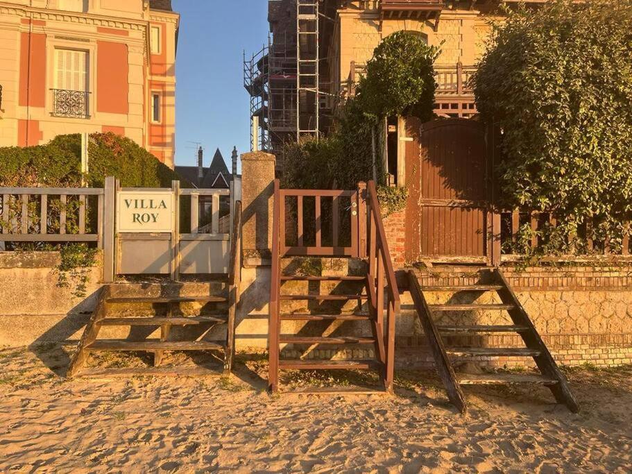 Beau Studio A 30M De La Plage / Beautiful Studio 30M From The Beach Trouville-sur-Mer Exterior photo