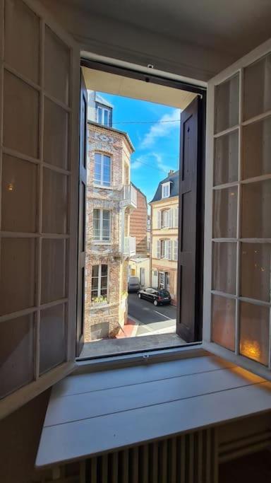 Beau Studio A 30M De La Plage / Beautiful Studio 30M From The Beach Trouville-sur-Mer Exterior photo